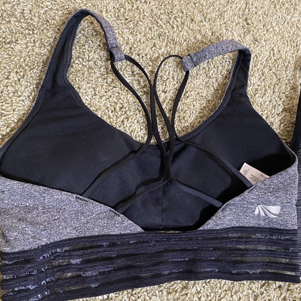 Sports bra bundle - Picture 2 of 6